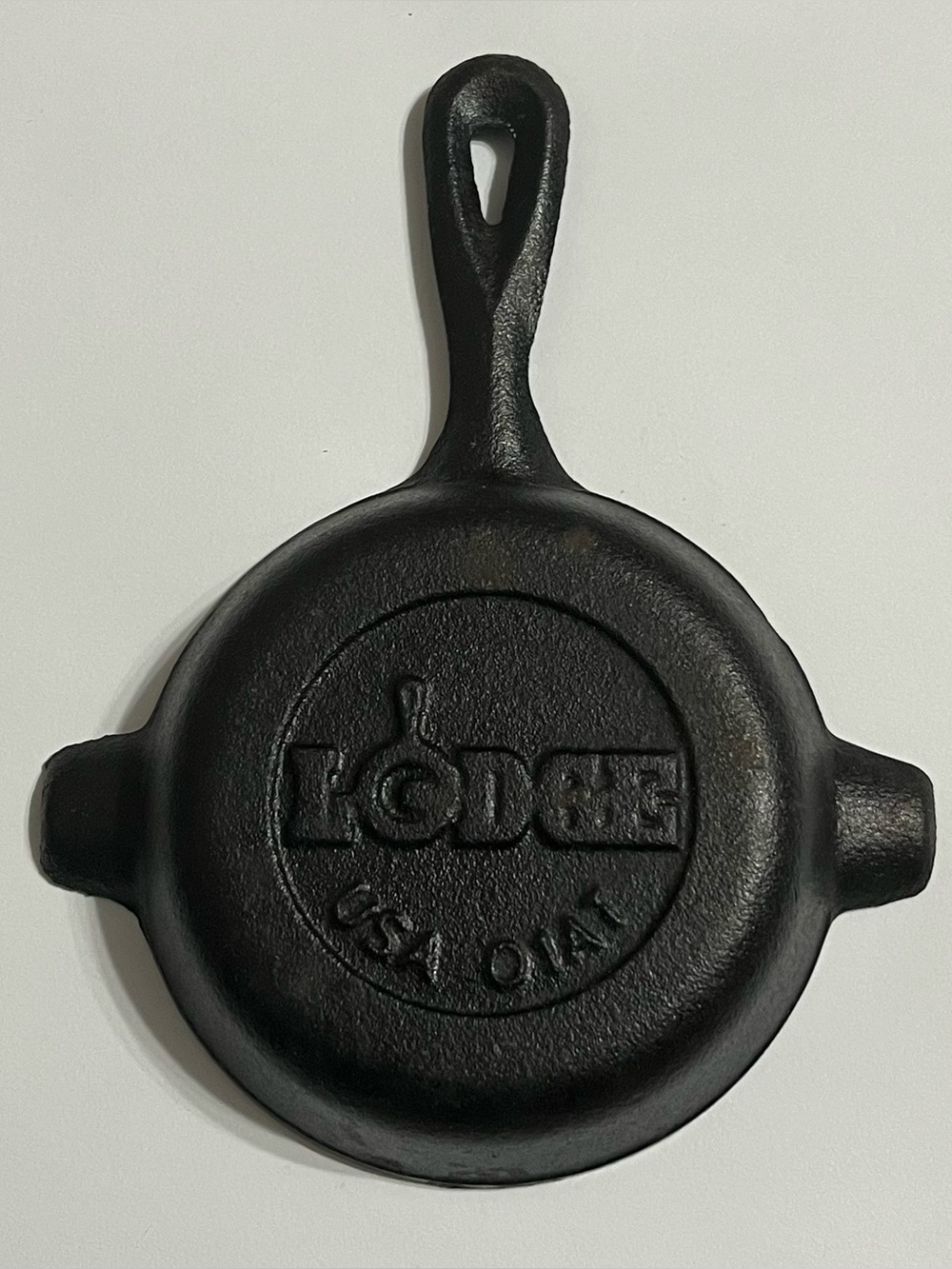 Lodge Cast Iron Skillet Spoon Rest Ashtray Black Collectible Mini Skillet USA